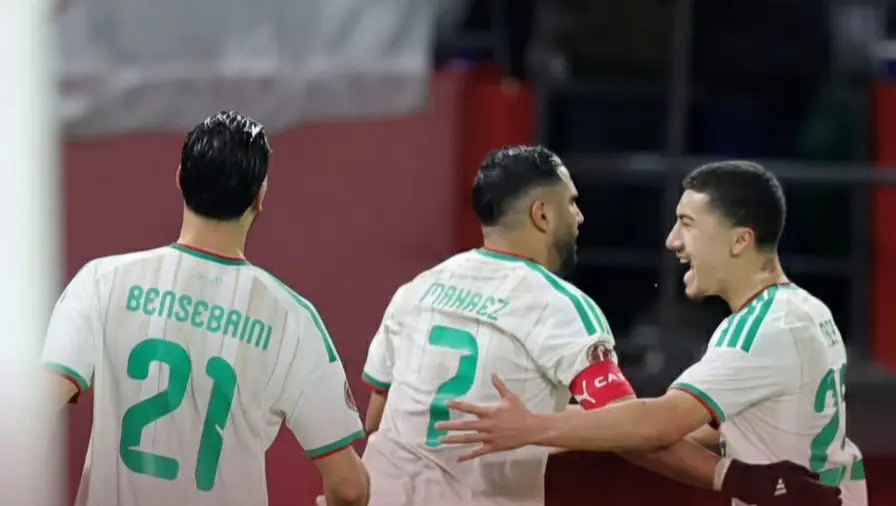 Mahrez clasifica a Argelia a octavos de final en la Copa de África