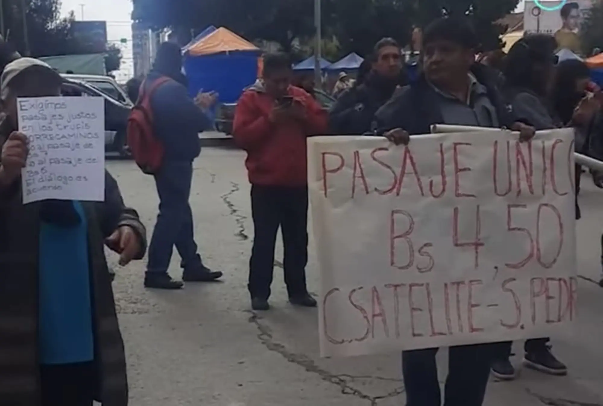 Pasaje de transporte interciudad sin regulación, vecinos expresan su molestia