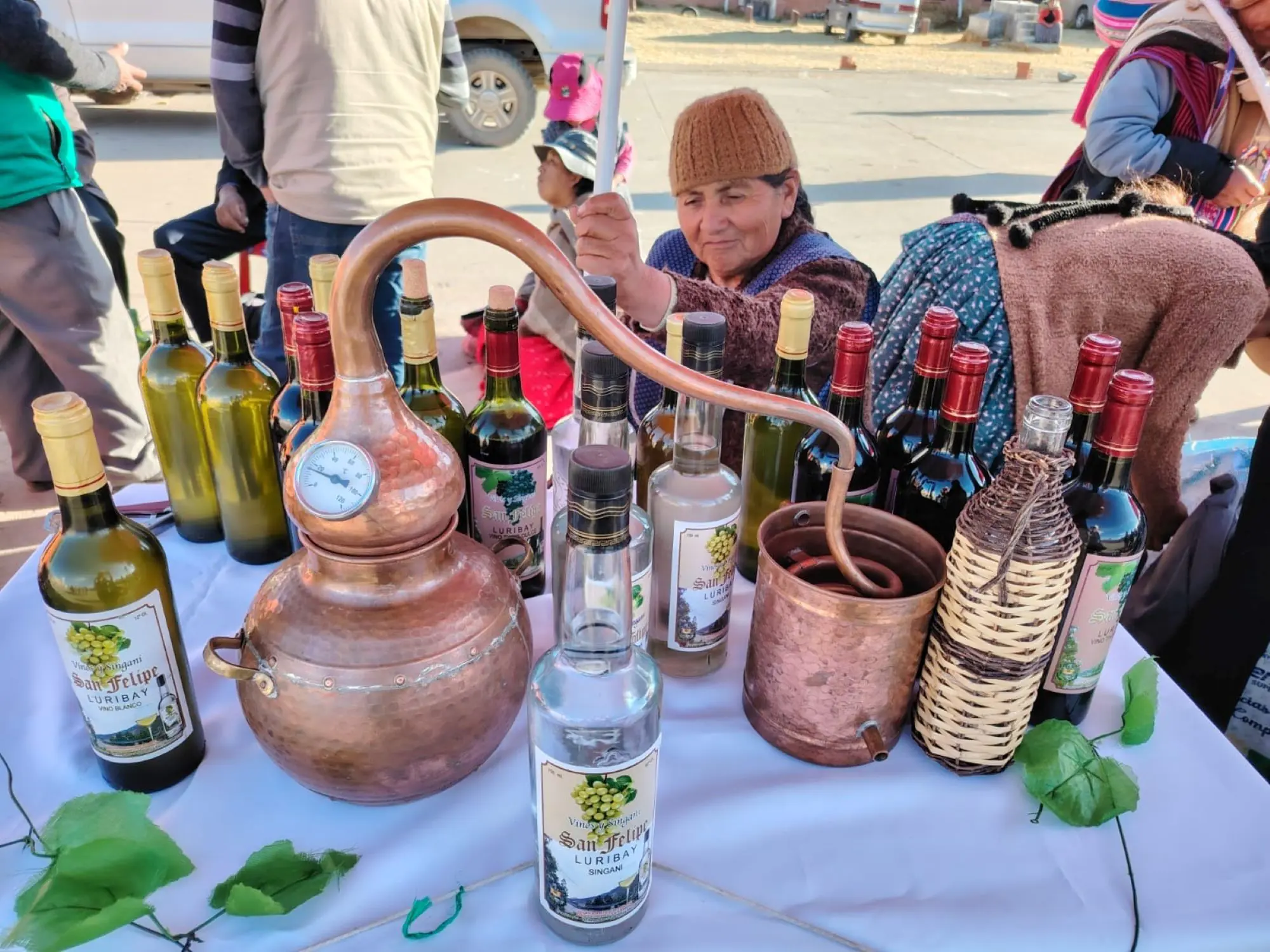 La XII feria de vinos, quesos y singanis llega al campo ferial de El Alto