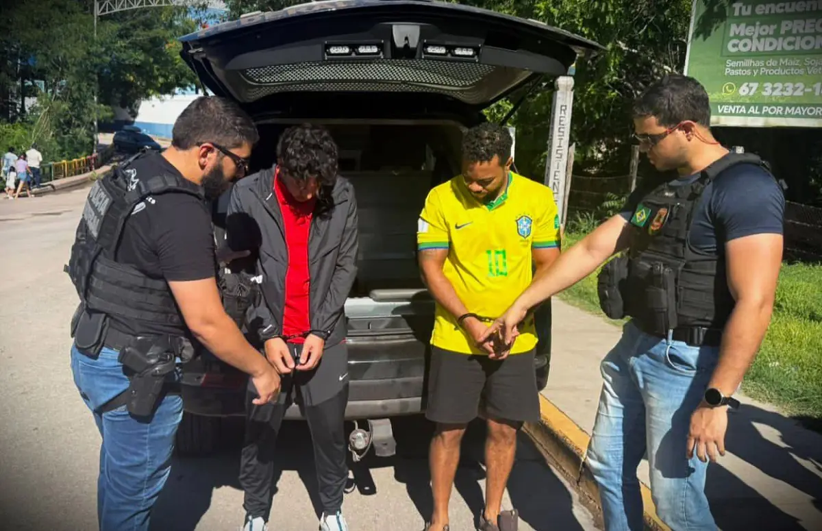 Son expulsados dos brasileños aprehendidos con fusiles AK-47