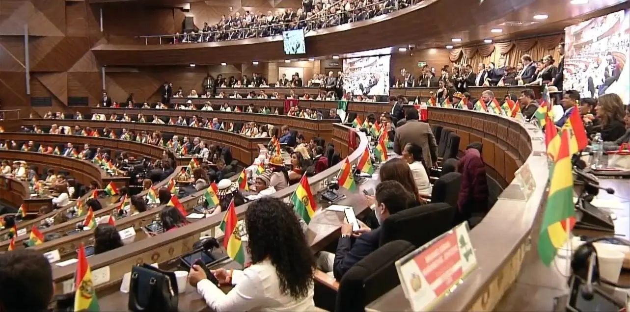 Elección de vocales en vilo por cuartos intermedios en la Asamblea