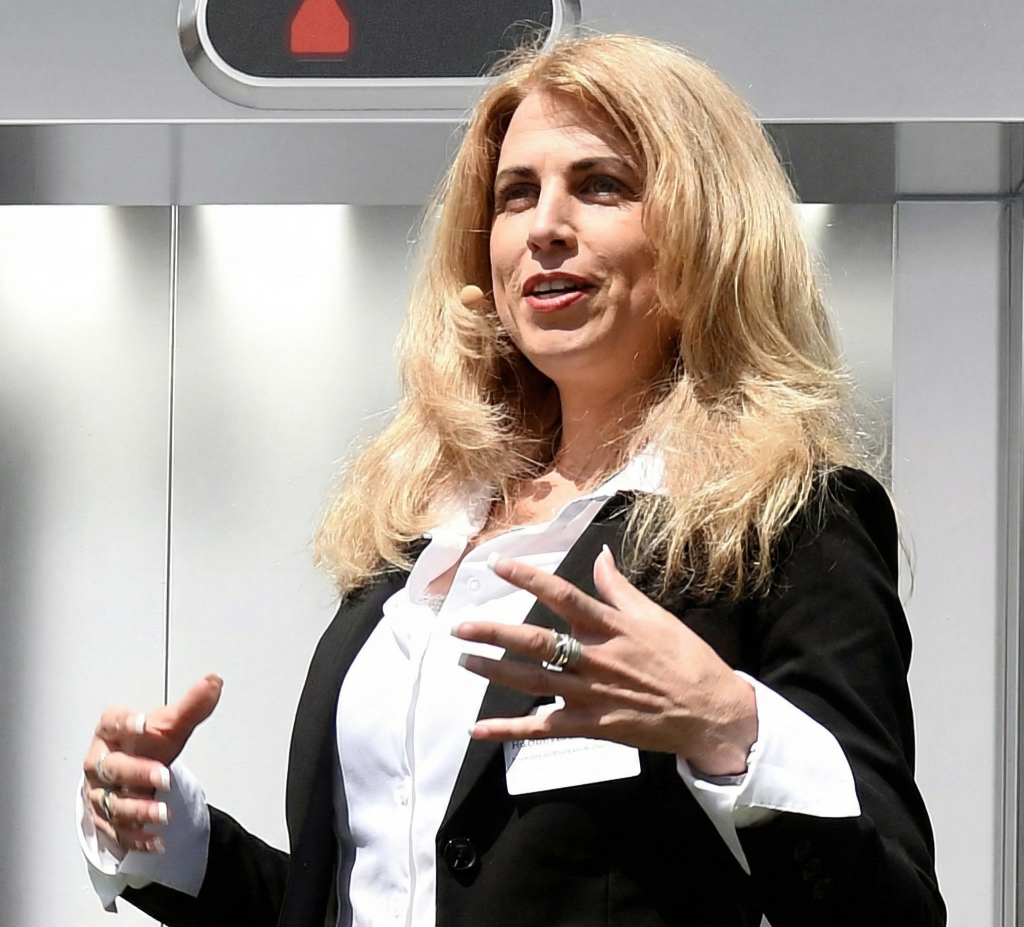 Elizabeth Parrish, la ejecutiva que decidió desafiar al envejecimiento con su propio cuerpo