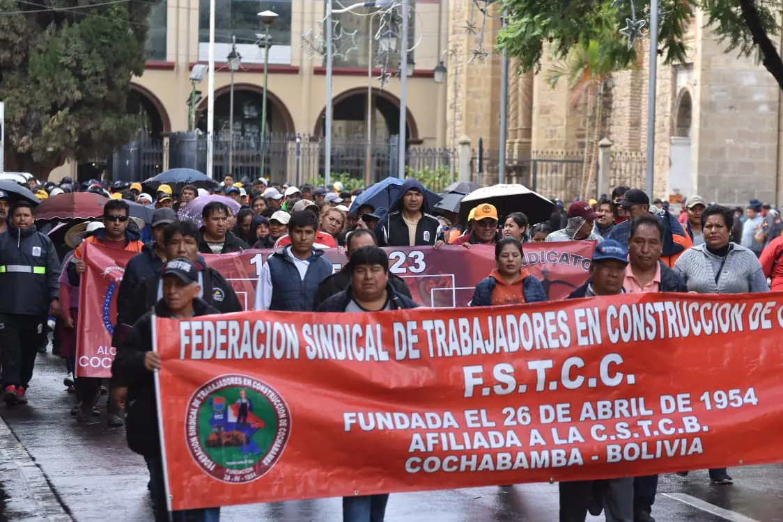 La COB continúa movilizada y suma más sectores