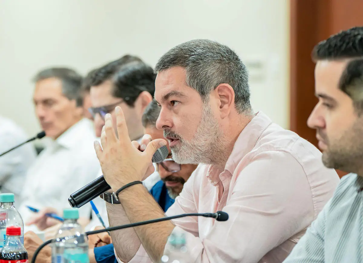 Matkovic asume como gobernador interino de Santa Cruz
