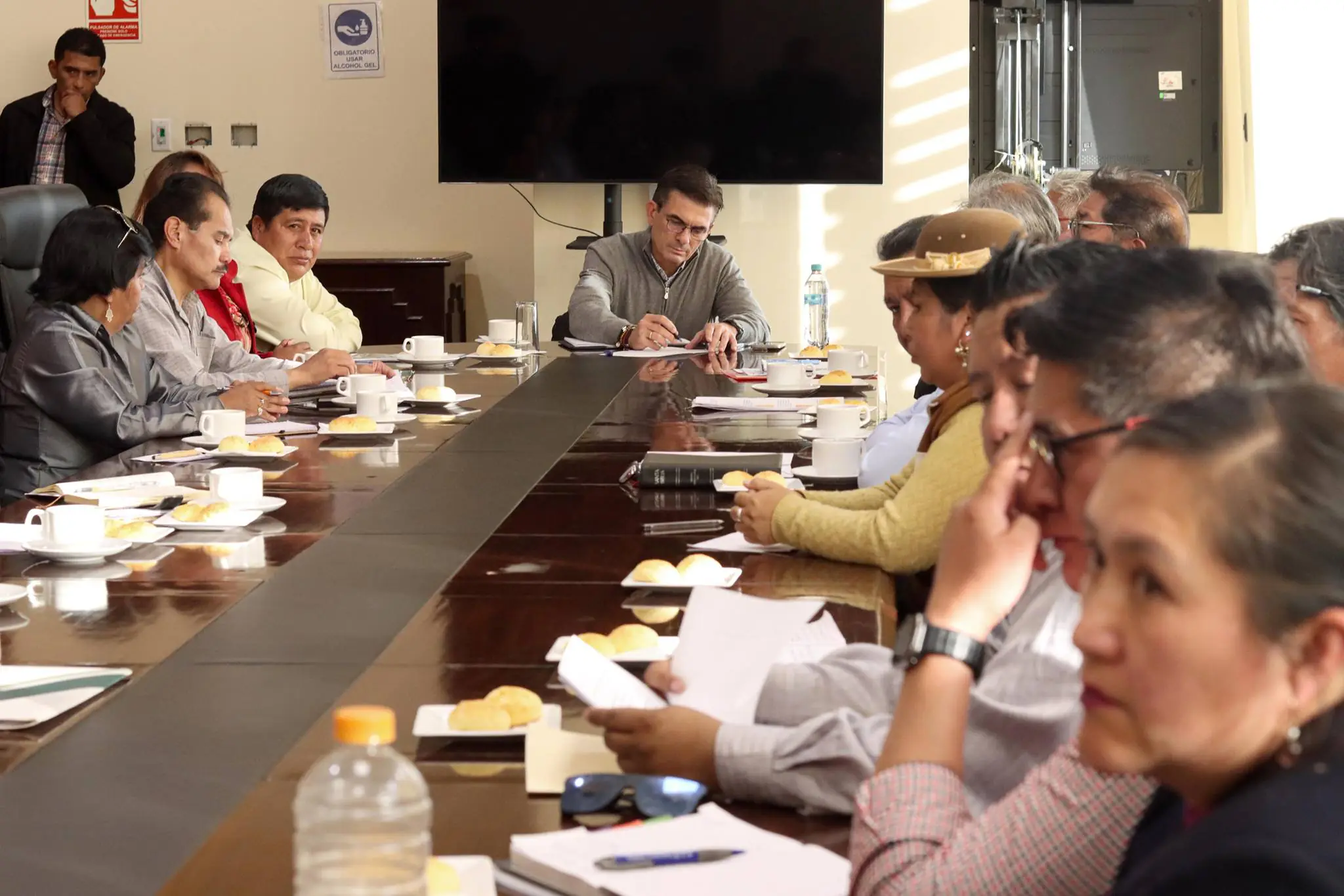 Gobierno y mypes coordinan socialización del Decreto 5503