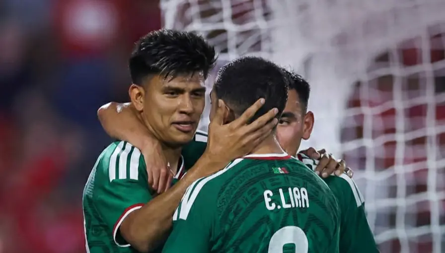 México gana 1-0 a Panamá y rompe racha de seis partidos sin vencer