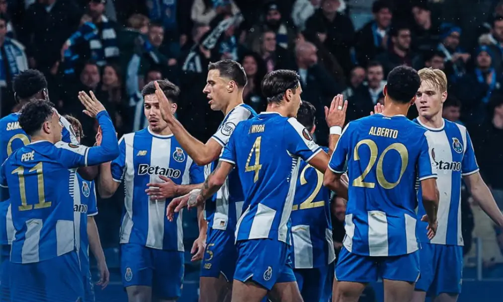 Porto, Betis y Roma van a octavos en Europa League