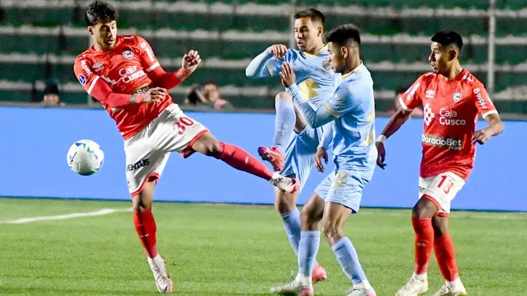 Cienciano vs Bolívar en ‘La Noche del Rojo Imperial’ en Cusco