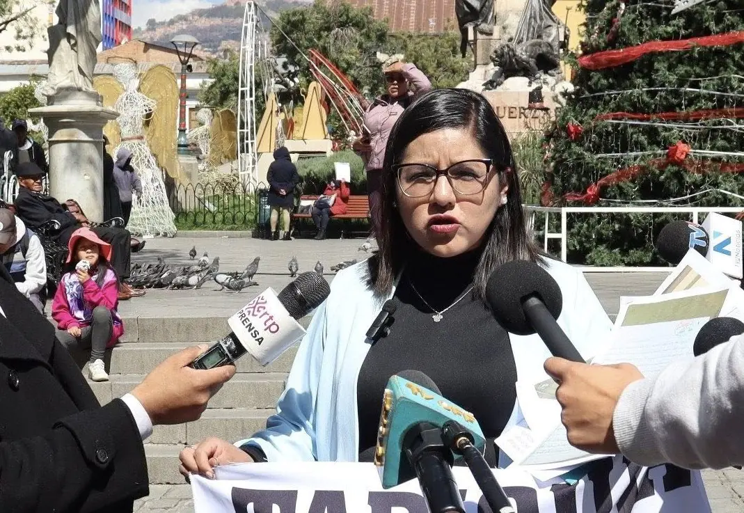 Diputada Claros cuestiona la falta de procesos contra desfalcadores del Estado