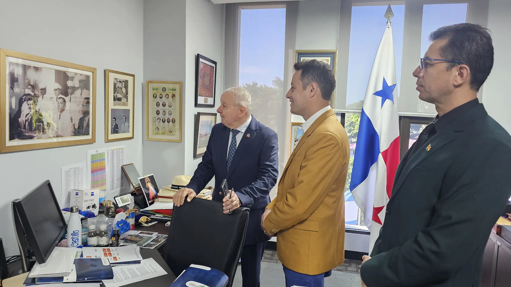 Lara sostiene reunión interinstitucional en sede de Parlatino