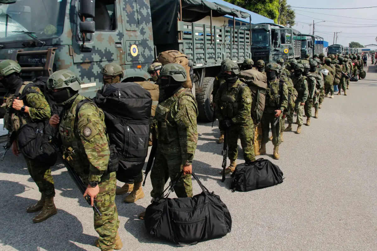Ecuador despliega 10.000 soldados para enfrentar al narcotráfico