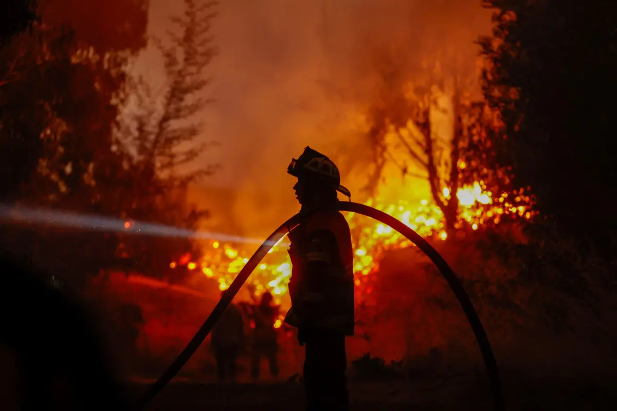 El gobierno de Chile apunta a origen intencional de los incendios