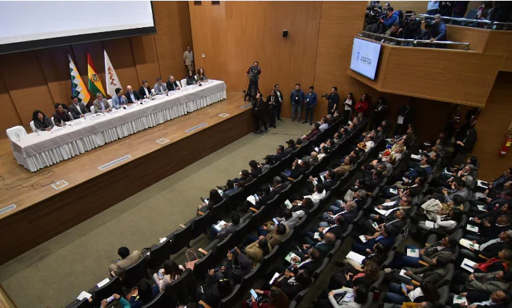 Gobierno y sectores sociales instalarán mesas técnicas desde el martes