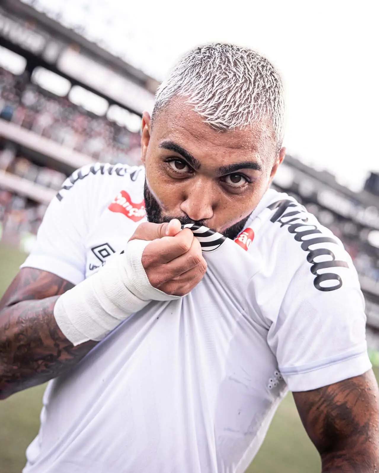 Gabigol anota en su regreso al Santos de Brasil