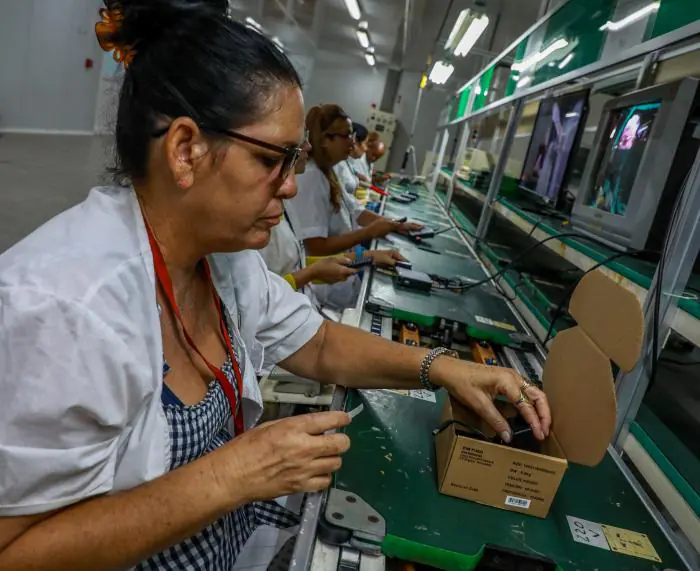 Personal diplomático en Cuba evalúa plan de evacuación ante rumores