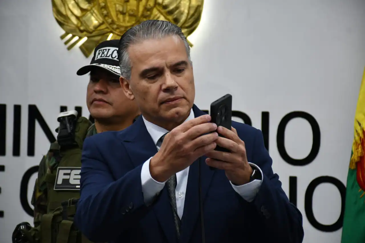 Justiniano confirma sobrevuelo de organismos internacionales y la DEA en el Trópico