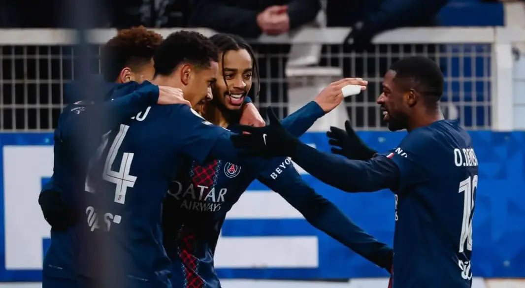 El PSG gana 1-0 al Auxerre pero todavía no inspira confianza