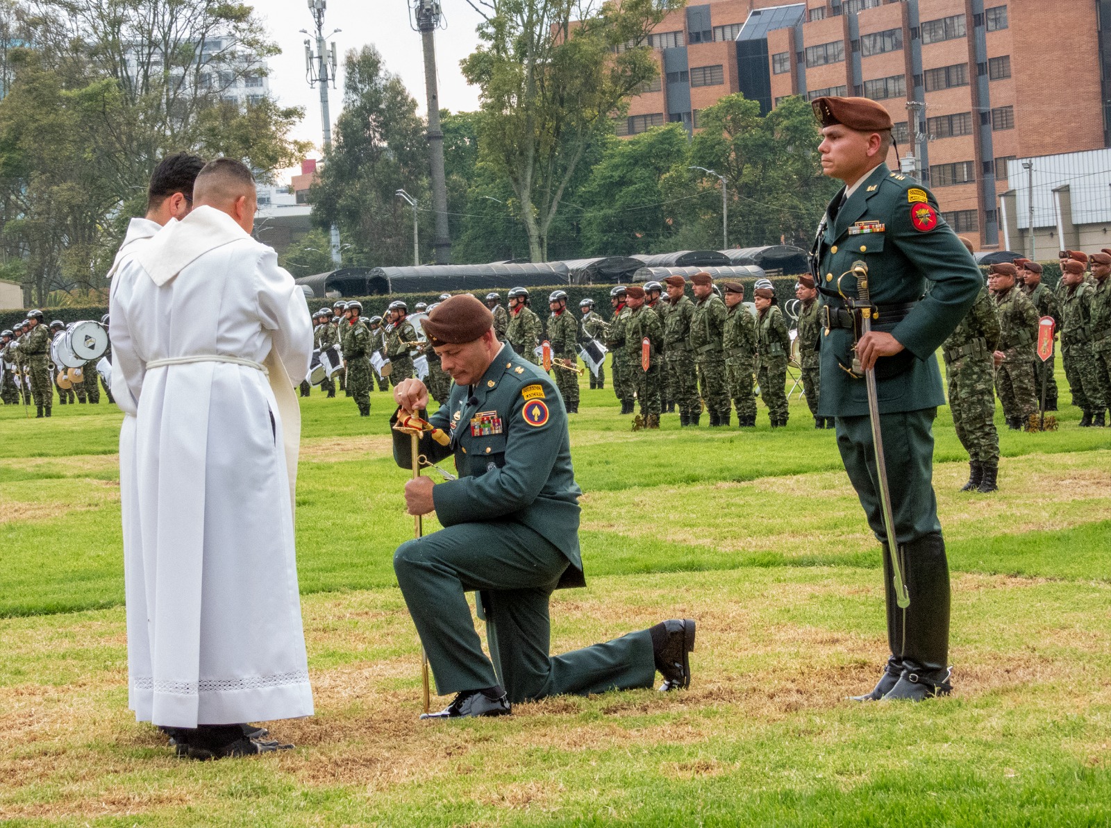 General Raúl Perilla Monroy asume el mando de la División de Fuerzas Especiales del Ejército de Colombia