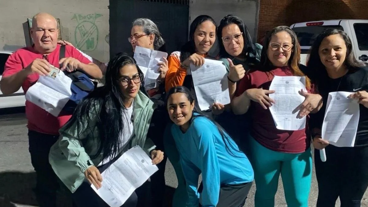 Liberan a 24 presos políticos en Venezuela, entre ellos un dirigente juvenil opositor