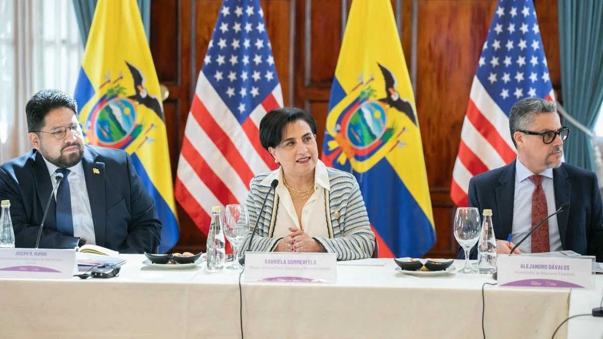 Ecuador anuncia acuerdo con Estados Unidos para combatir el crimen en la frontera con Colombia