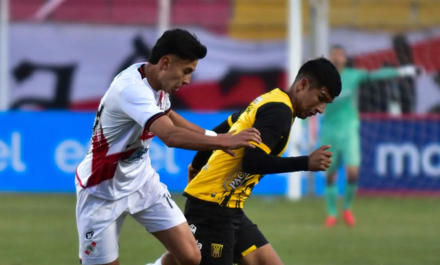 The Strongest-Nacional Potosí, en suspenso por la Libertadores