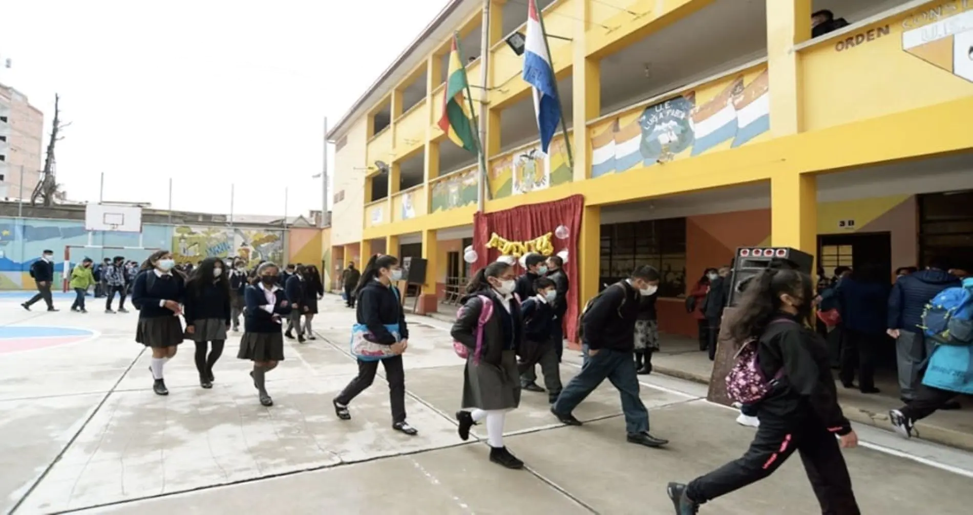 Con nuevas directrices y expectativa arranca el año escolar 2026