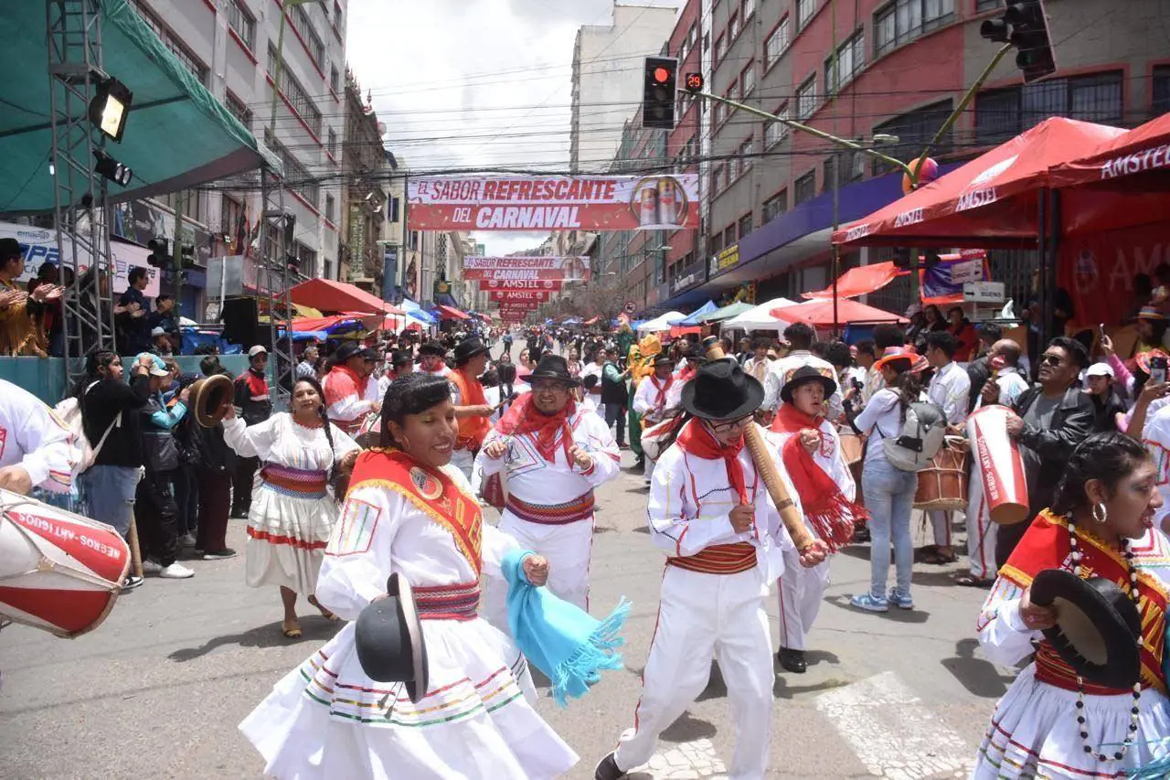 Carnaval paceño generó Bs 100 millones en movimiento económico