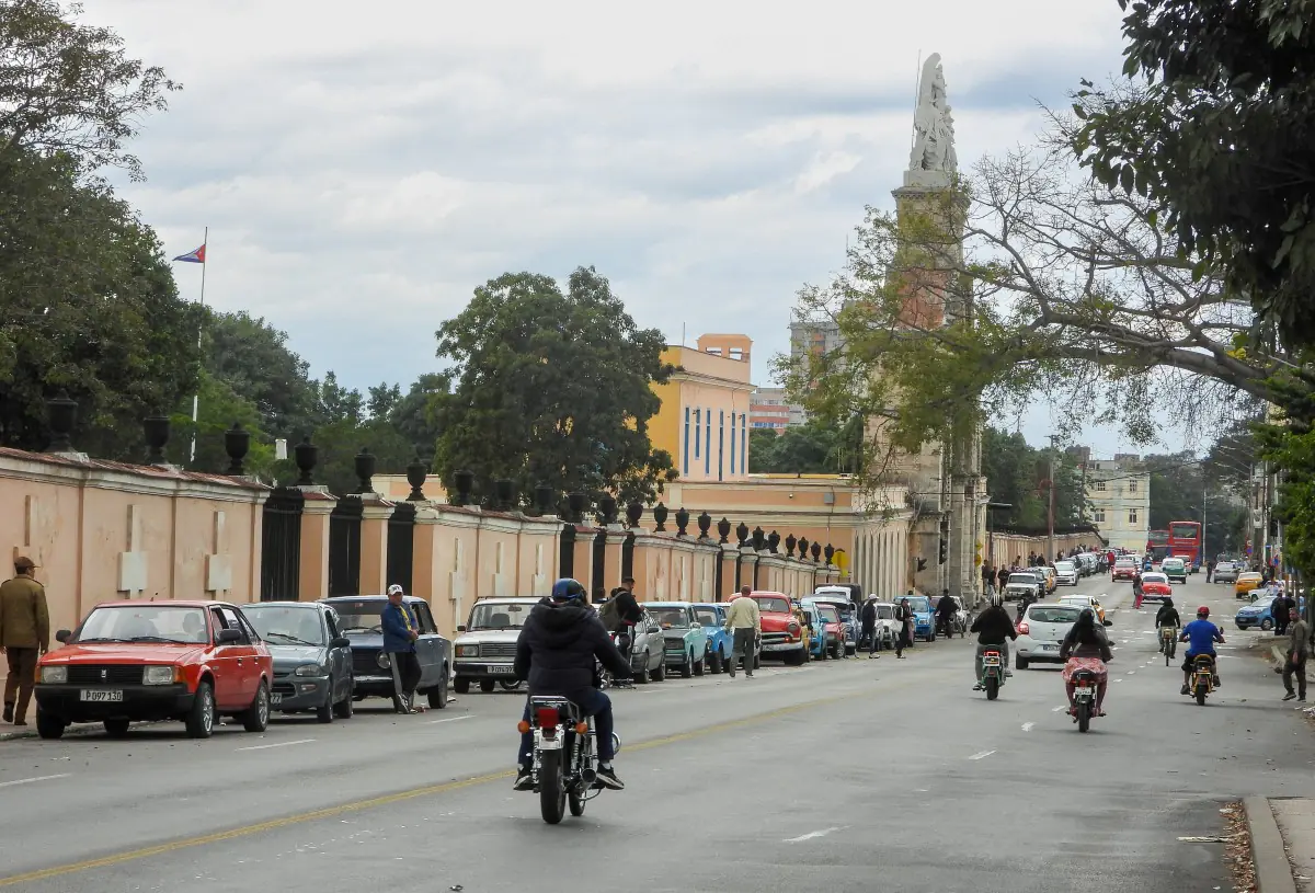 En Cuba, la vida se ralentiza por la falta de combustible