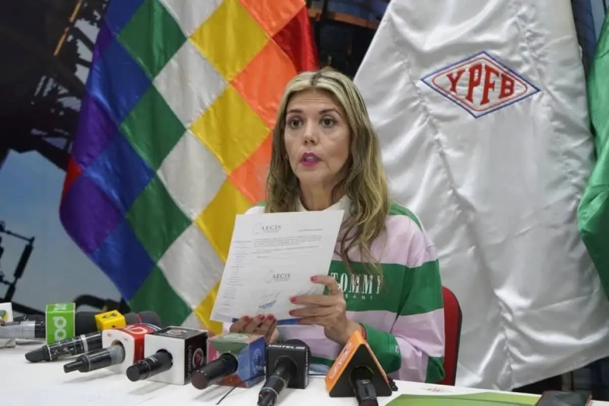 Fiscalía presume que exgerente de YPFB usurpó funciones