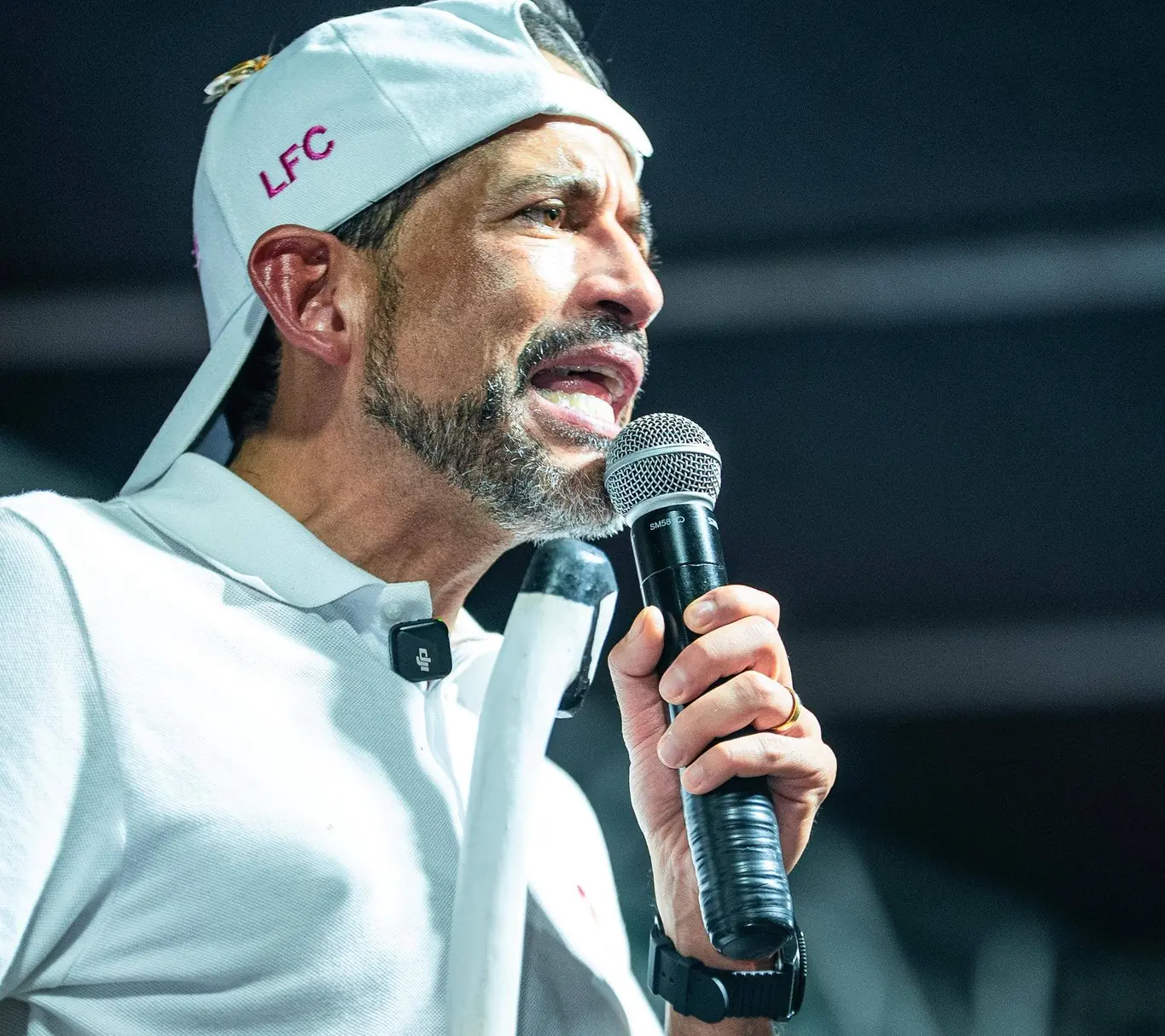 Camacho celebra: Es un honor haber luchado junto a mi pueblo