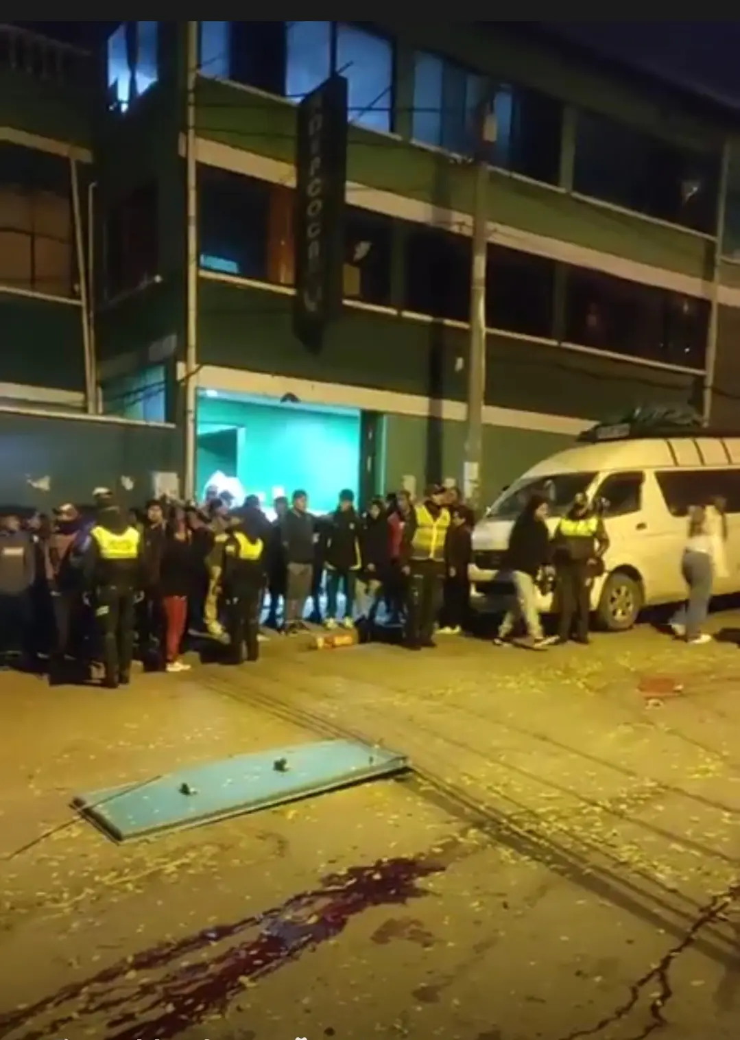 Accidente cerca de la sede de Adepcoca deja al menos dos fallecidos y heridos