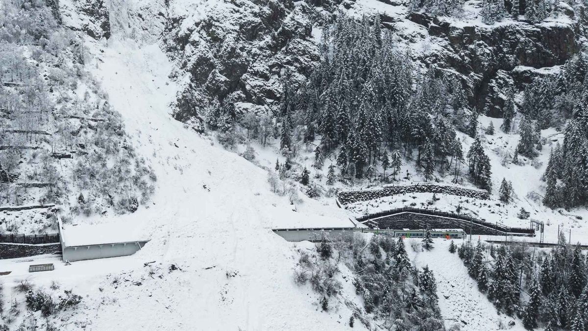 Recuperan los nueve cuerpos tras la avalancha más mortal en EE. UU. desde 1981