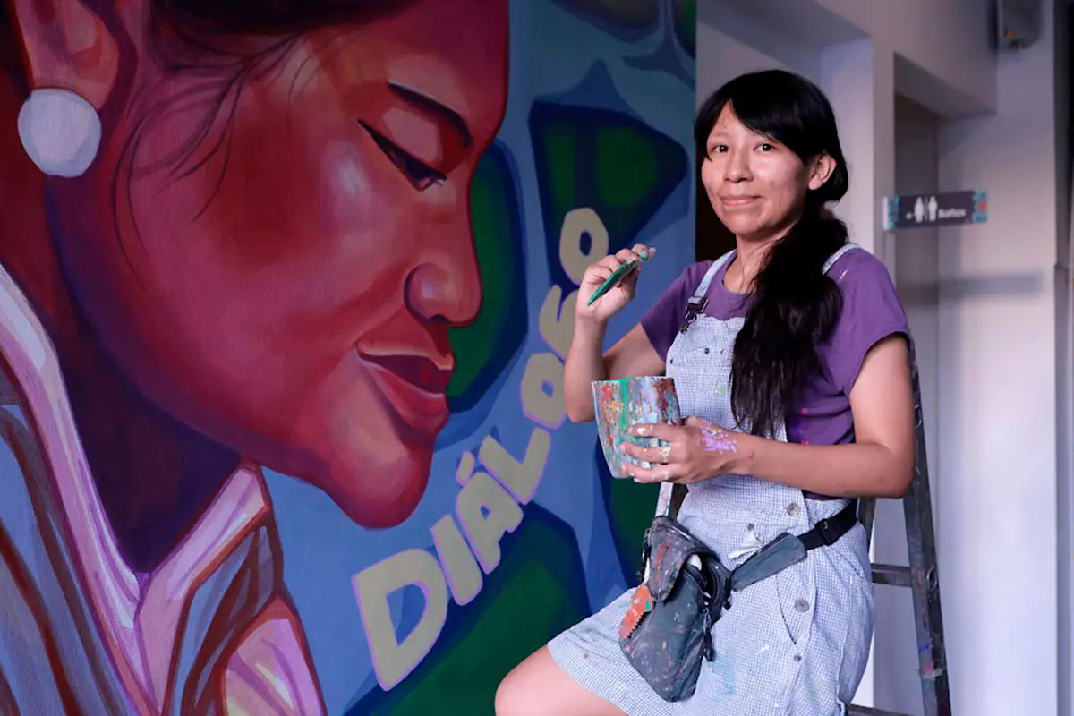 Mujeres cuentapropistas del Plan 3000 instalan muestra de arte en Santa Cruz