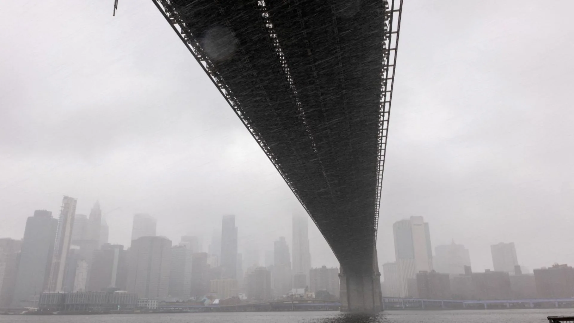 tormenta de nieve podría prolongarse hasta el martes