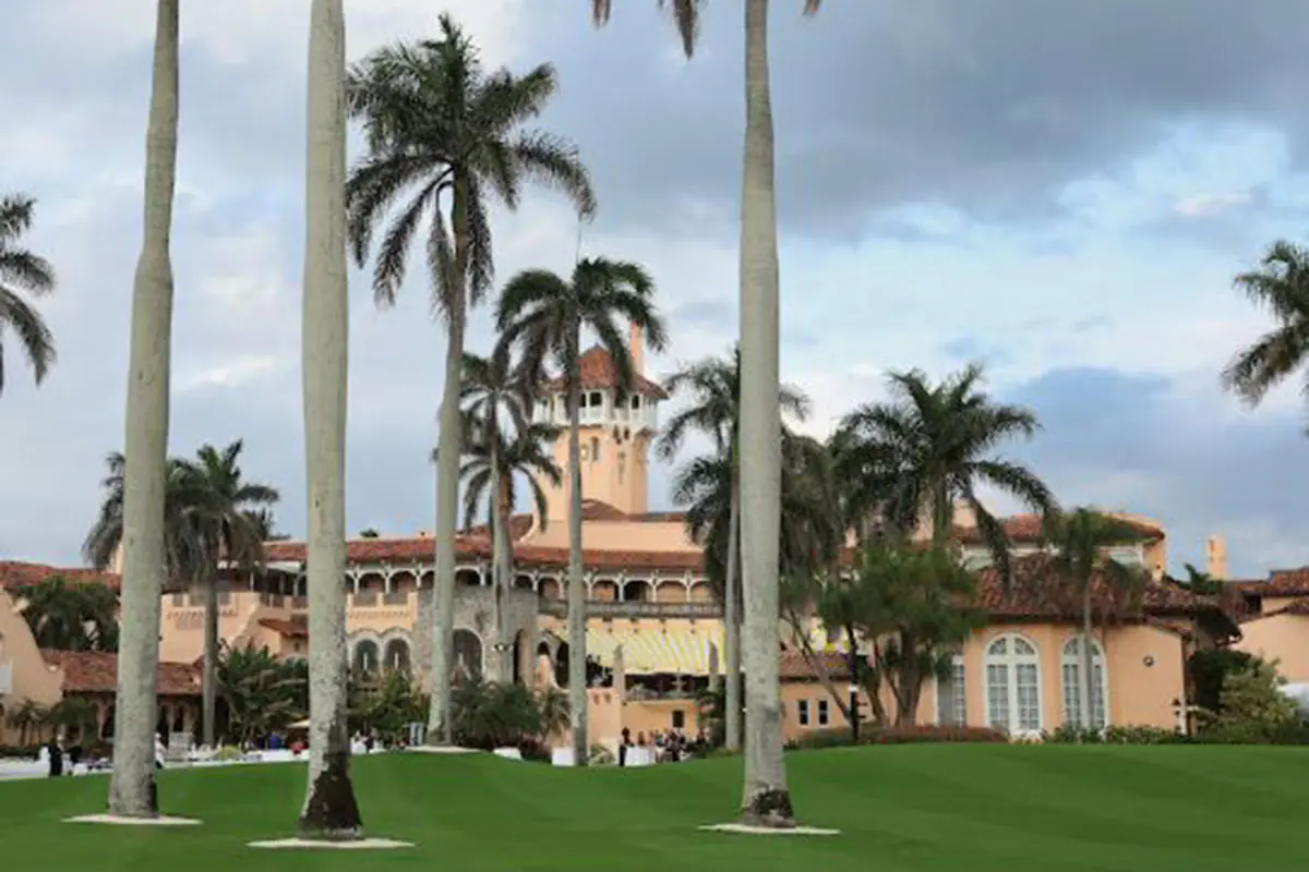 Agentes balean a un hombre por irrumpir en la residencia de Trump