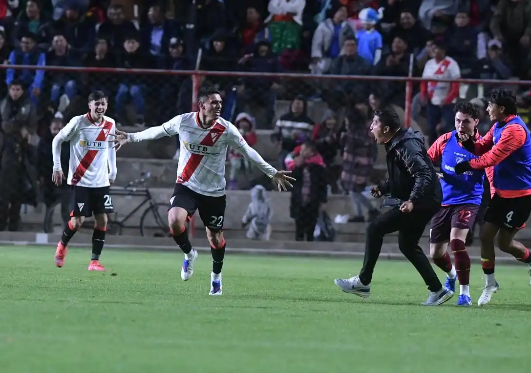 Always Ready golpea primero, vence 3-2 a Bolívar en El Alto