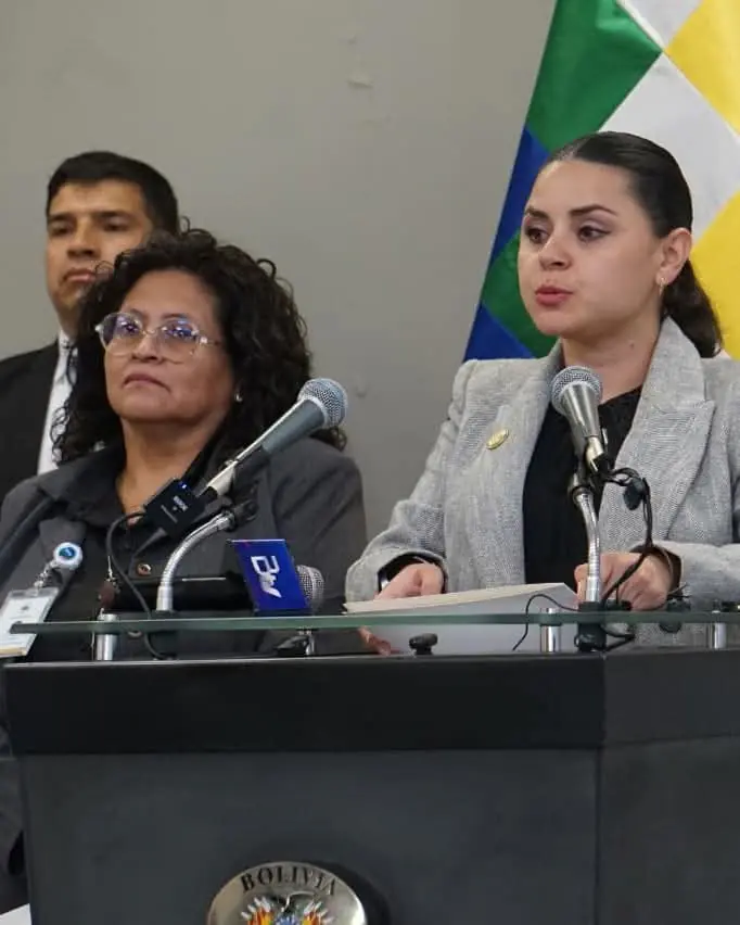 Vocería atribuye a ‘error de comunicación’ anuncio sobre embajadores con Chile