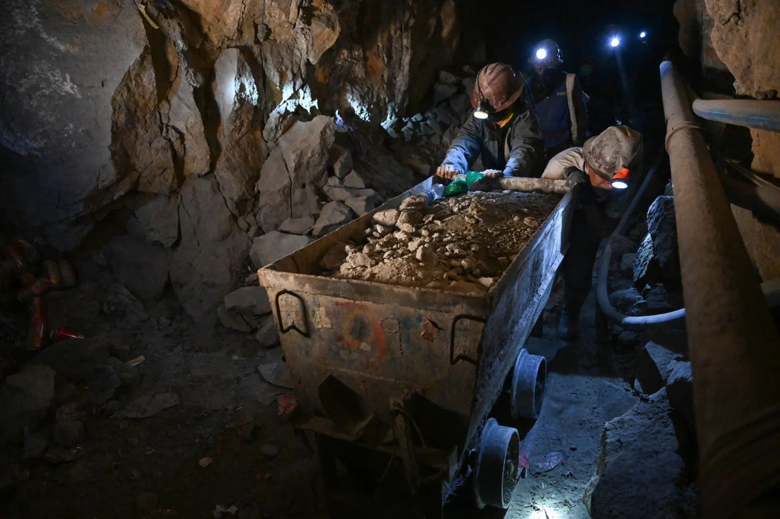Potosí, la mina de Bolivia que devora a jóvenes atraídos por boom de los metales