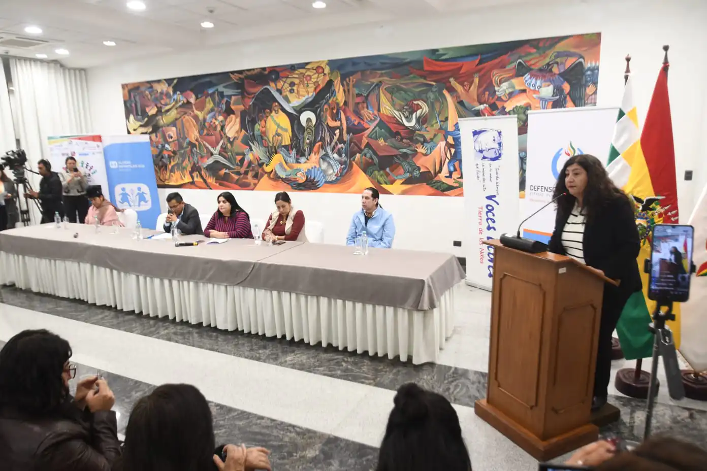 Presentan reglamento de Ley 1680 de protección a huérfanos por feminicidio