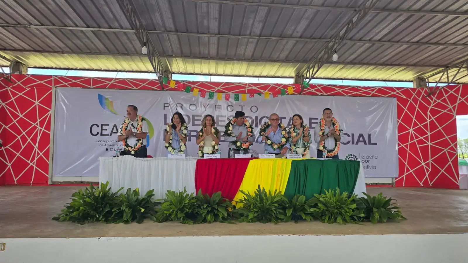 Enseña por Bolivia lidera el componente pedagógico de alianza que impulsa educación digital en áreas rurales