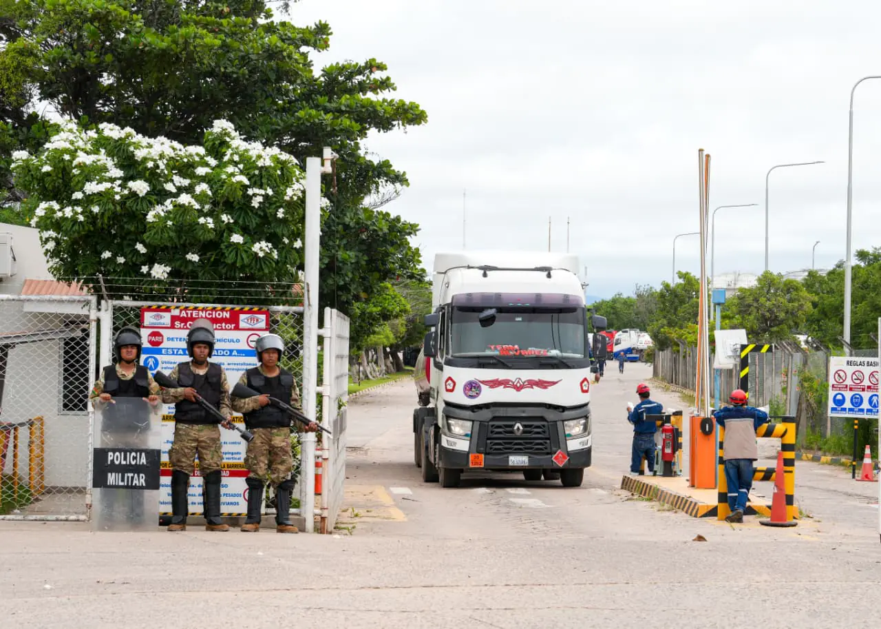 Asosur estima terminar con filas por gasolina en Santa Cruz en cuatro días