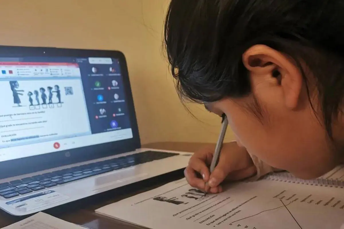 Educación instruye clases a distancia debido a paro y bloqueos en La Paz