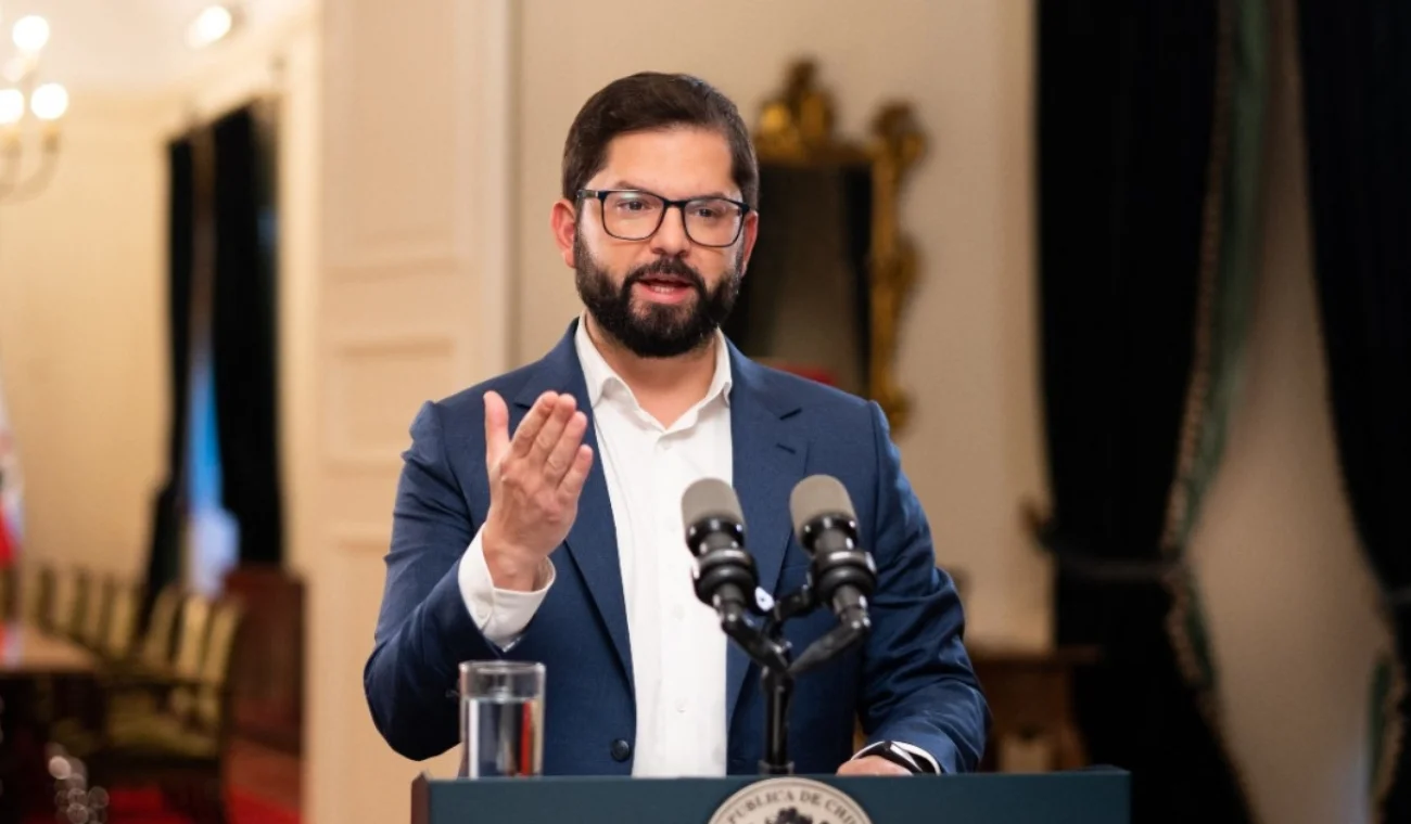 Boric entrega el poder a Kast con índices de aprobación negativos y promesas incumplidas