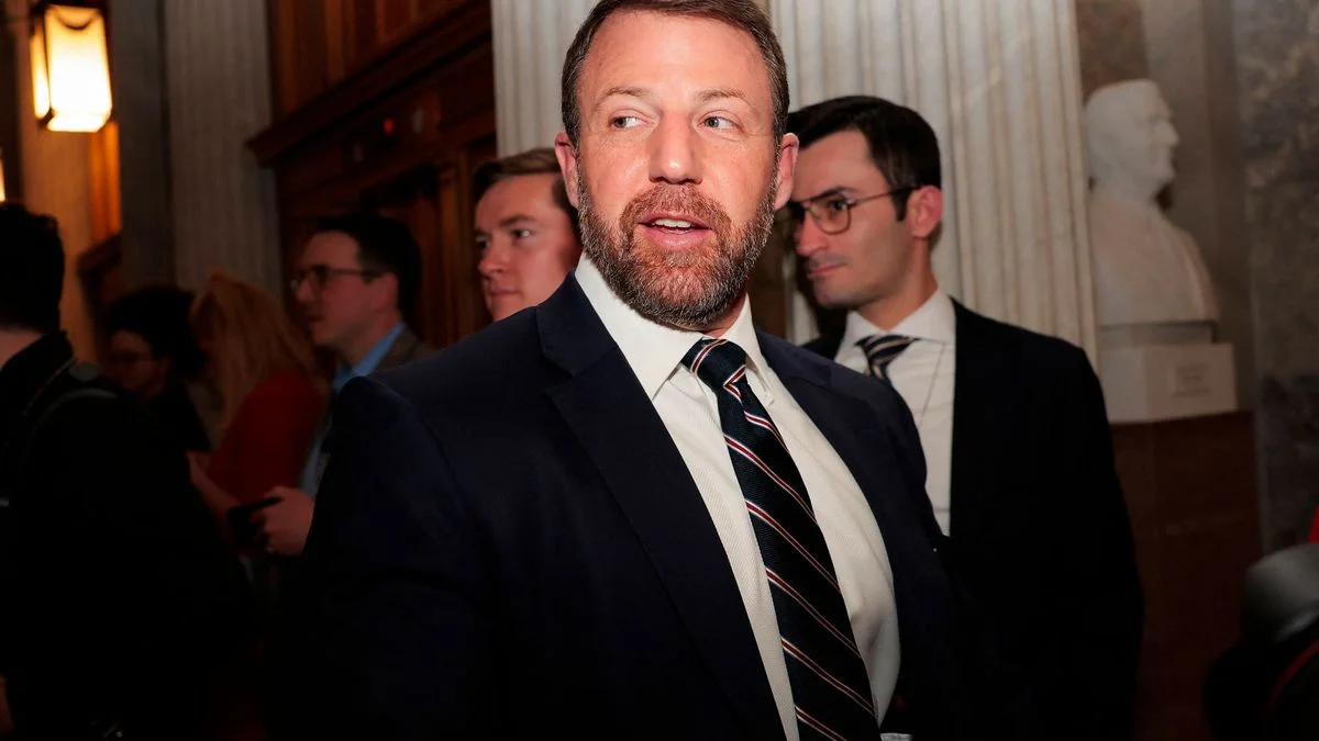 El senador Markwayne Mullin fue confirmado como secretario del Departamento de Seguridad Nacional tras el despido de Noem