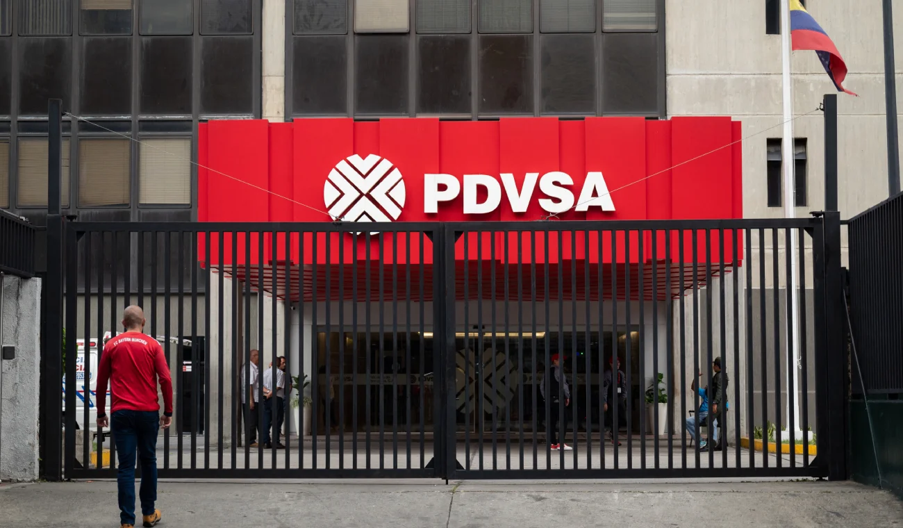 EE.UU. permite oficialmente a empresas hacer negocios con PDVSA, pero con condiciones