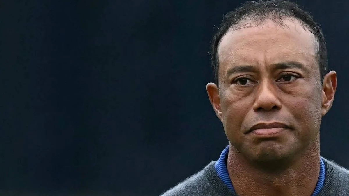 Detienen a Tiger Woods tras accidente automovilístico y negarse a prueba de orina