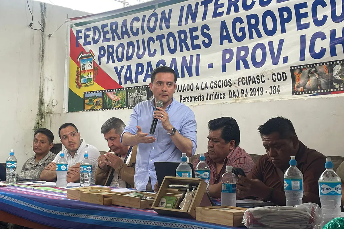 Gobierno cede y se compromete a abrogar DS 5547, productores levantan bloqueos