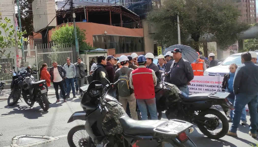 Constructoras denuncian deuda de Bs 11 millones de la Alcaldía