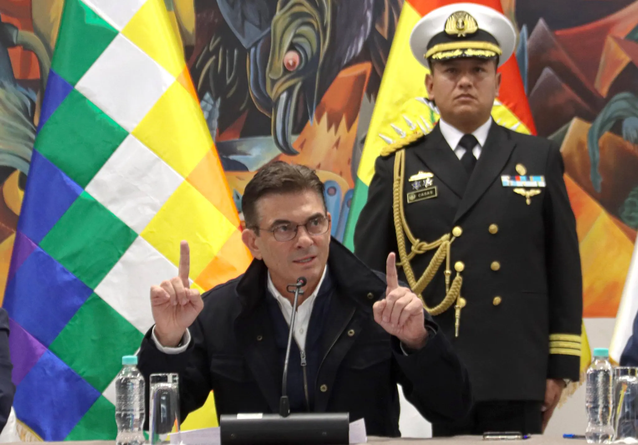 Paz perfila reunión con alcaldes y gobernadores electos para acelerar gestión