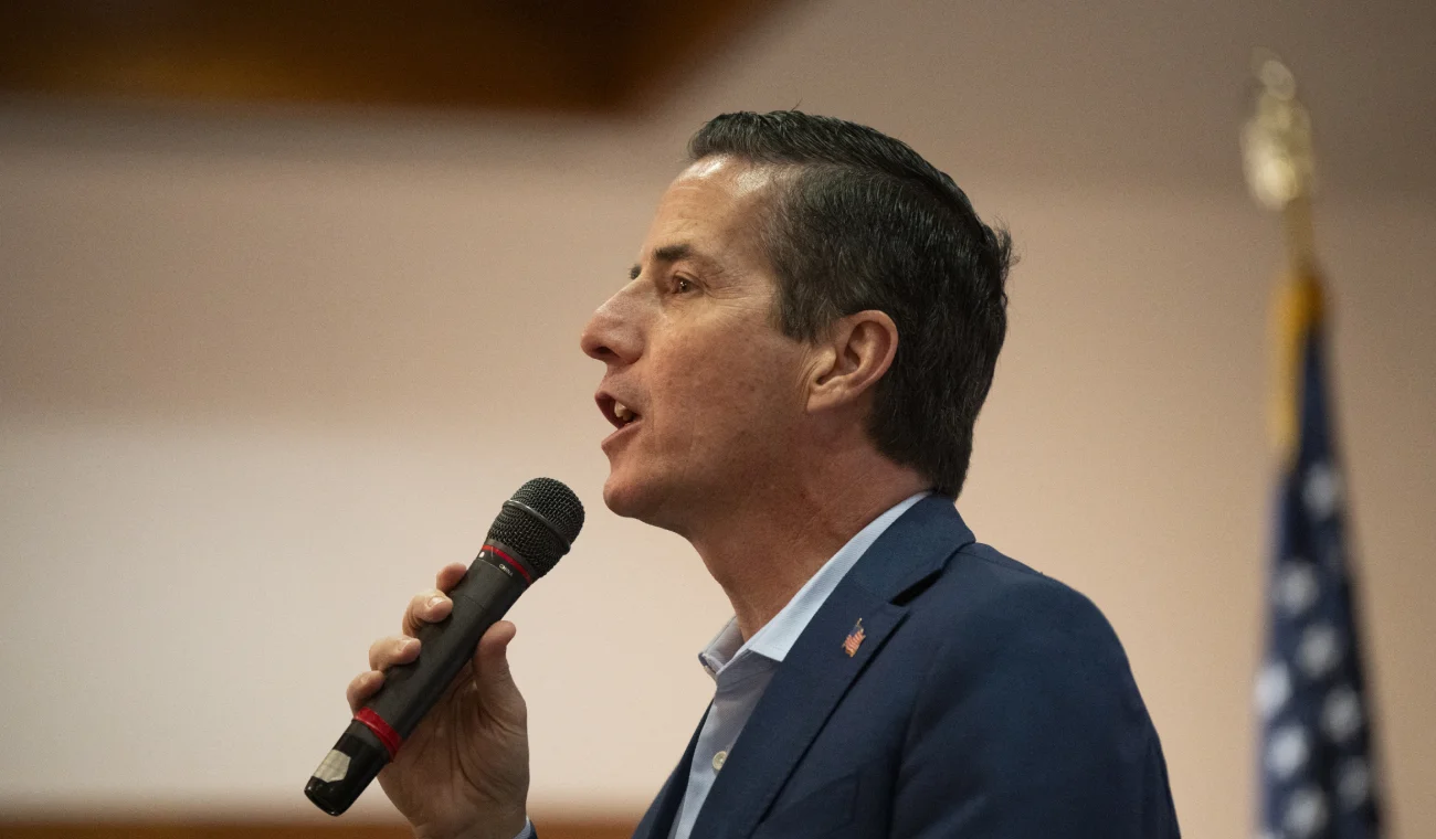 Senador Bernie Moreno dice que falso que la CIA tenga información sobre posibles atentados contra Iván Cepeda